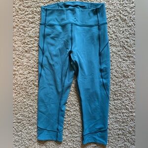 Lululemon Athletica Cropped Blue Leggings | Size 8